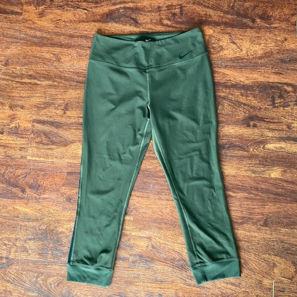 Nike Pants - Nike leggings. Size medium